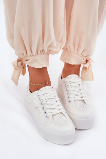 avec des motifs de dentelle Chaussures de loisirs Big Star RR274747 couleur blanche