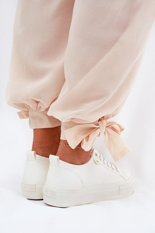 Chaussures de loisirs avec une plateforme en cuir écologique Big Star RR274A295 couleur blanche Chaussures de loisirs avec une plateforme en cuir écologique Big Star RR274A295 couleur blanche