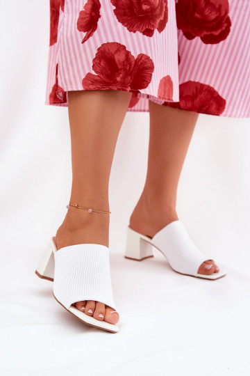 Pantoufles pour femmes avec des talons Typu Słupek couleur blanche DANSenilan 2