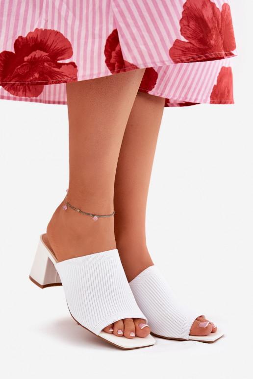 Pantoufles pour femmes avec des talons Typu Słupek couleur blanche DANSenilan