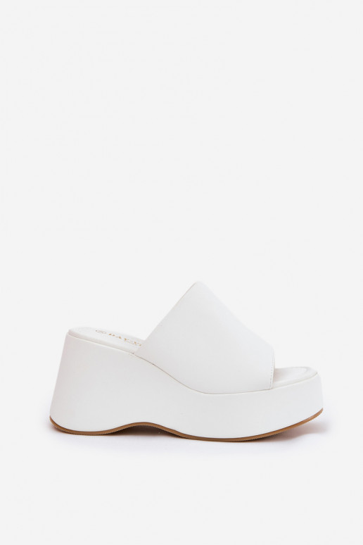 Eko Pantoufles en cuir Féminin avec une plateforme I Koturnie couleur blanche Kisoffi