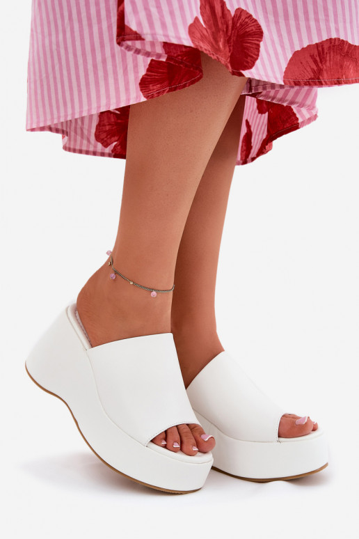 Eko Pantoufles en cuir Féminin avec une plateforme I Koturnie couleur blanche Kisoffi