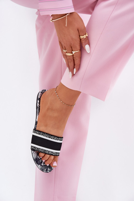 À motifs isocèle Pantoufles pour femmes couleur noire Leysi À motifs isocèle Pantoufles pour femmes couleur noire Leysi