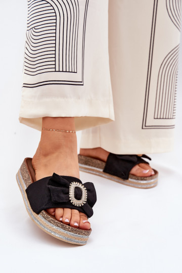 Pantoufles pour femmes avec plateforme, nœuds et broche décorative couleur noire Lenela