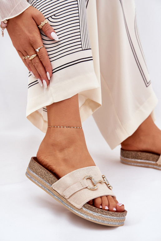 Pantoufles pour femmes avec une plateforme avec des détails dorés Et des paillettes beige Morisela Pantoufles pour femmes avec une plateforme avec des détails dorés Et des paillettes beige Morisela