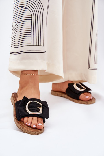 Chaussons à semelle plate pour femmes avec détails ornés couleur noire Nellodra