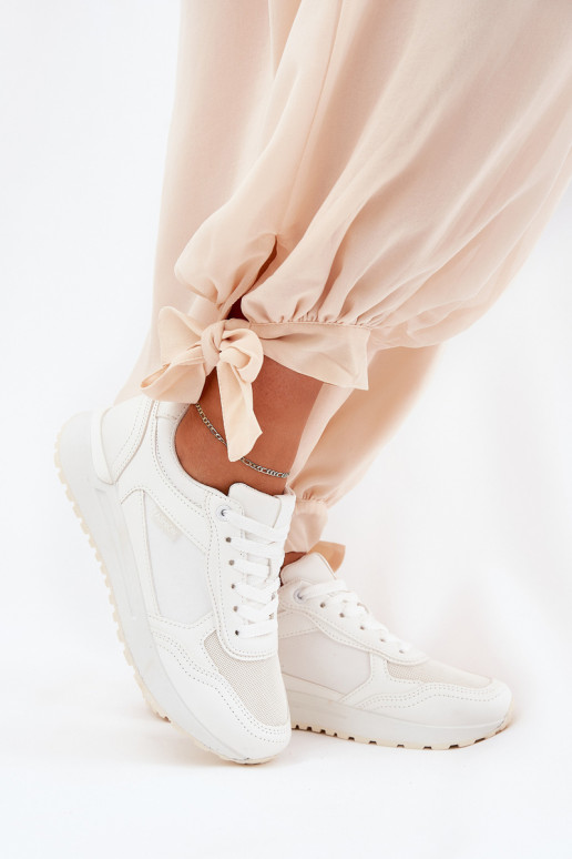 baskets Féminin couleur blanche Laaksona