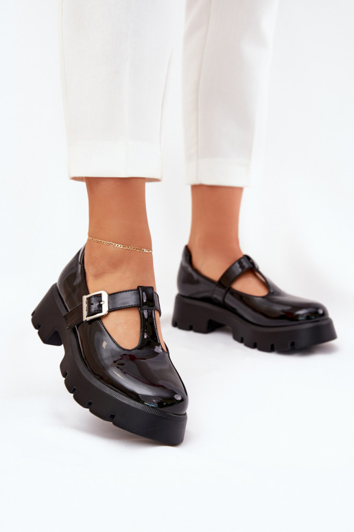 avec effet vernis chaussures Féminin avec boucles avec une plateforme Et des talons plats couleur noire Venda avec effet vernis chaussures Féminin avec boucles avec une plateforme Et des talons plats couleur noire Venda