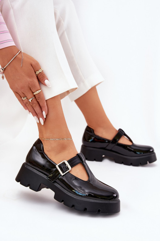 avec effet vernis chaussures Féminin avec boucles avec une plateforme Et des talons plats couleur noire Venda avec effet vernis chaussures Féminin avec boucles avec une plateforme Et des talons plats couleur noire Venda