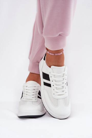 Chaussures modèle baskets Féminin Z en daim écologiqueu couleur blanche Il fautrinils 2