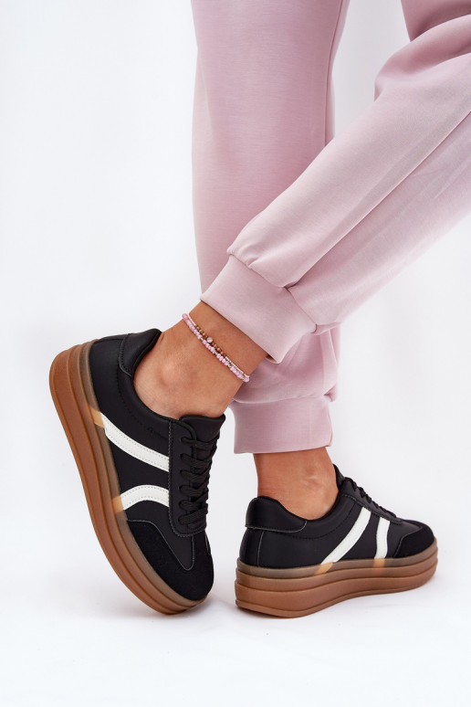 Chaussures modèle baskets Féminin avec une plateforme couleur noire Tolianna