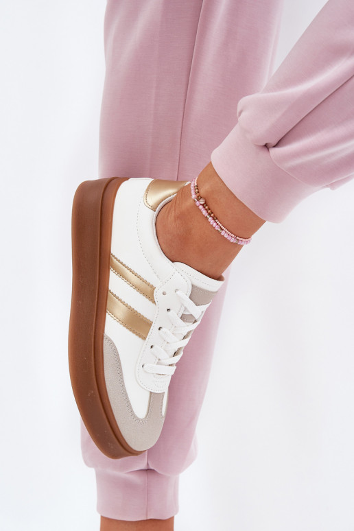 Chaussures modèle baskets Féminin avec une plateforme en cuir écologique Blanc-couleur dorée Elaraven Chaussures modèle baskets Féminin avec une plateforme en cuir écologique Blanc-couleur dorée Elaraven