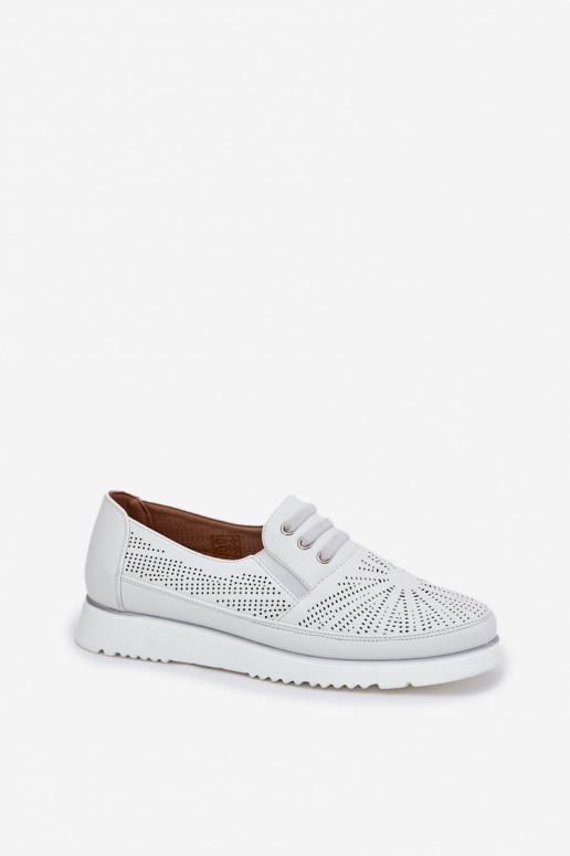 chaussures Féminin Un modèle convaincant avec des éléments ajourés couleur blanche Azethia chaussures Féminin Un modèle convaincant avec des éléments ajourés couleur blanche Azethia