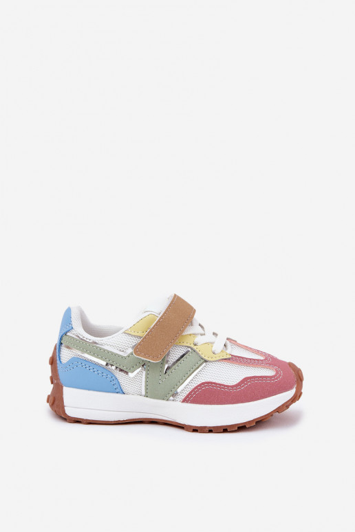 Chaussures modèle baskets Puéril avec attaches adhésives Couleurs différentes Tezzu Chaussures modèle baskets Puéril avec attaches adhésives Couleurs différentes Tezzu