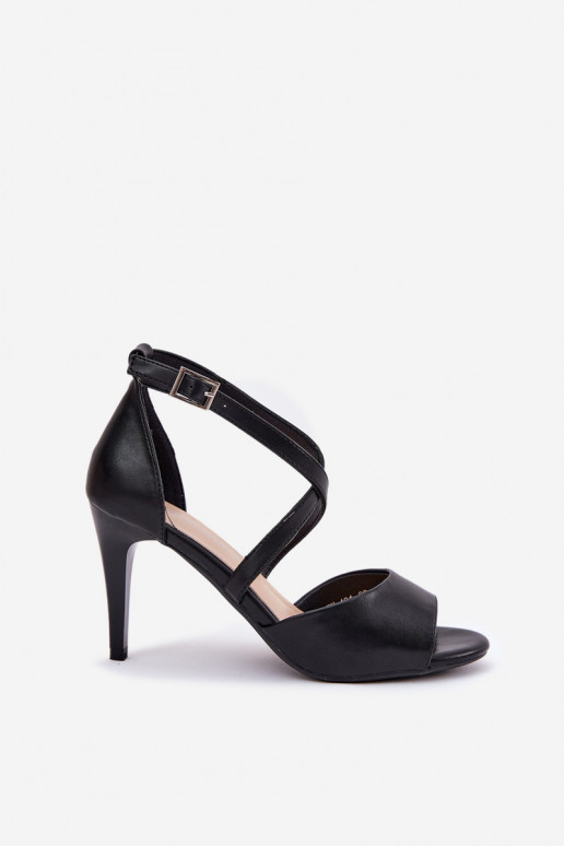 sandales à la mode avec des talons fins couleur noire Loressa sandales à la mode avec des talons fins couleur noire Loressa