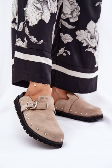Pantoufles de Suèdes Sabots Féminin avec une plateforme Big Star RR274A376 beige 2