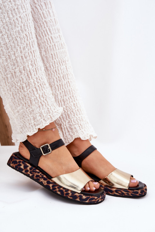 des sandales Peau Féminin avec une plateforme et des écrits S.Barski JC51-347 couleur dorée des sandales Peau Féminin avec une plateforme et des écrits S.Barski JC51-347 couleur dorée