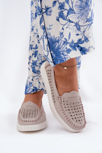 Peau mocassins pour femmes avec des éléments ajourés Vinceza 88028 beige 2