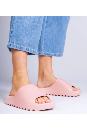 Chaussons en caoutchouc...