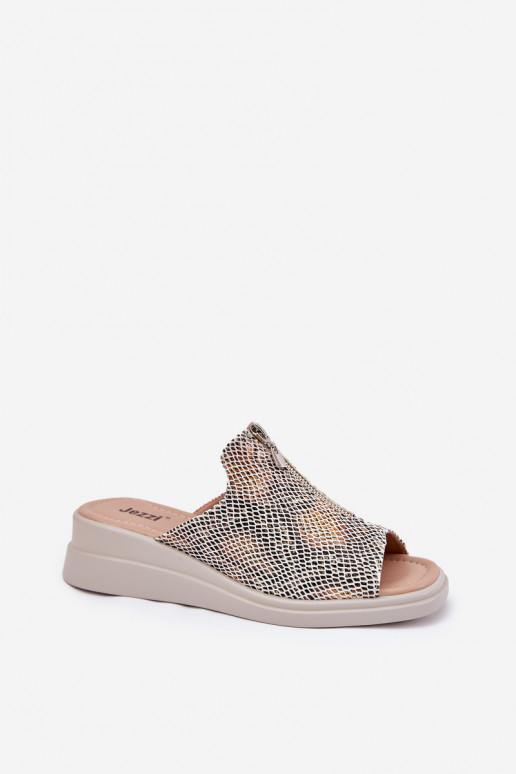 Pantoufles pour femmes Sur un coin avec fermetures éclair Motif animalier beige Irriva Pantoufles pour femmes Sur un coin avec fermetures éclair Motif animalier beige Irriva