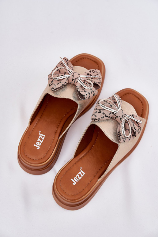 Pantoufles pour femmes Sur un coin avec des rubans couleur dorée Moonzella Pantoufles pour femmes Sur un coin avec des rubans couleur dorée Moonzella