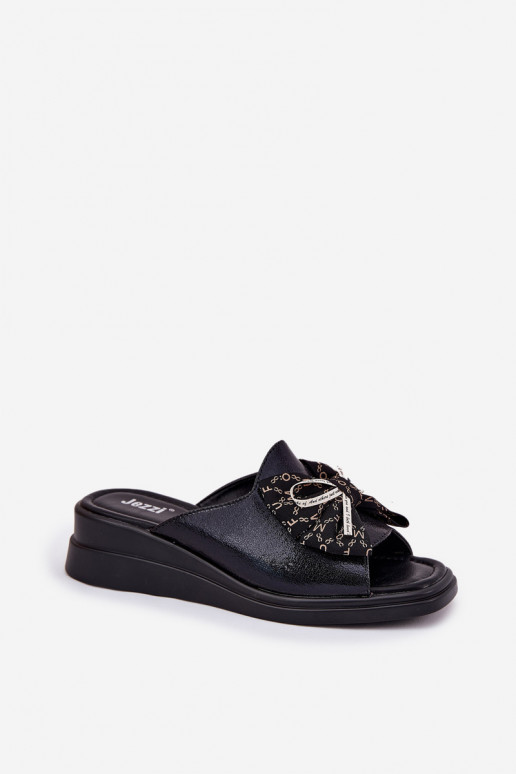 Pantoufles pour femmes Sur un coin avec des rubans couleur noire Moonzella Pantoufles pour femmes Sur un coin avec des rubans couleur noire Moonzella