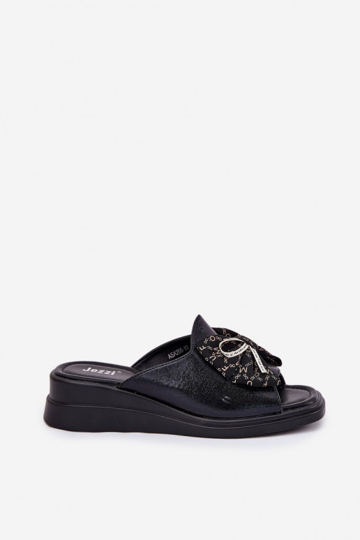 Pantoufles pour femmes Sur un coin avec des rubans couleur noire Moonzella Pantoufles pour femmes Sur un coin avec des rubans couleur noire Moonzella