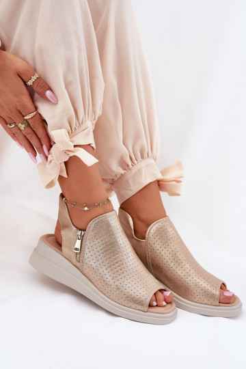 Sandales pour femmes Sur un coin couleur dorée Mevinette