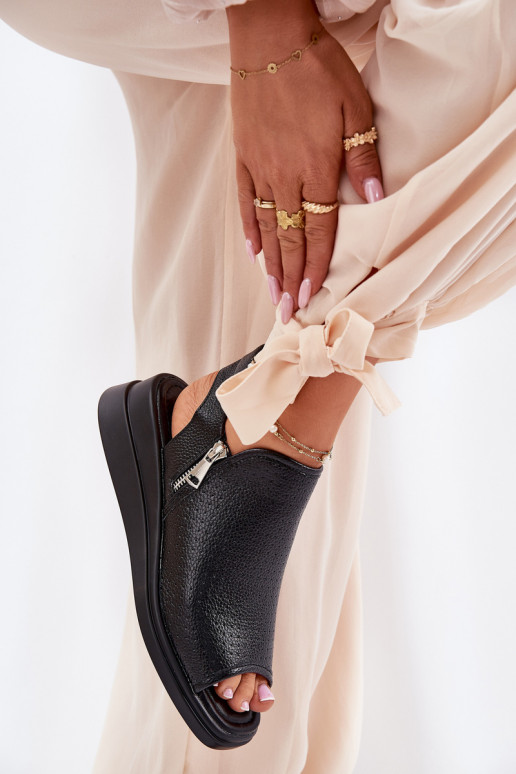 Sandales pour femmes Sur un coin couleur noire Mevinette Sandales pour femmes Sur un coin couleur noire Mevinette