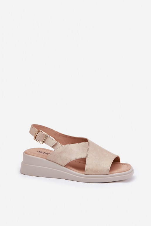 Sandales pour femmes Sur un coin en cuir écologique couleur dorée Quilara