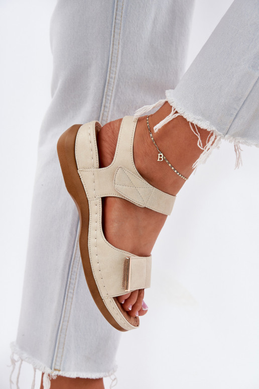 Sandales confortables pour femmes avec attaches adhésives couleur dorée Iphiope Sandales confortables pour femmes avec attaches adhésives couleur dorée Iphiope