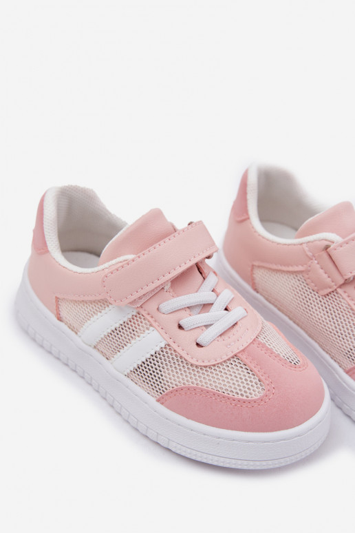Chaussures modèle baskets Puéril avec attaches adhésives couleur rose Sepovia Chaussures modèle baskets Puéril avec attaches adhésives couleur rose Sepovia