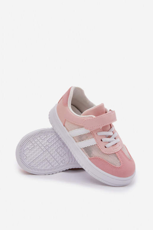 Chaussures modèle baskets Puéril avec attaches adhésives couleur rose Sepovia Chaussures modèle baskets Puéril avec attaches adhésives couleur rose Sepovia