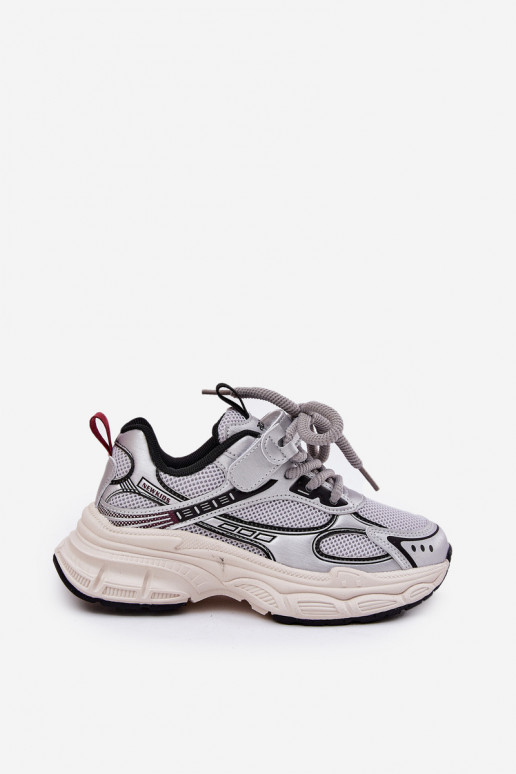 Chaussures modèle baskets Puéril Sur une semelle épaisse couleur argent Xairana