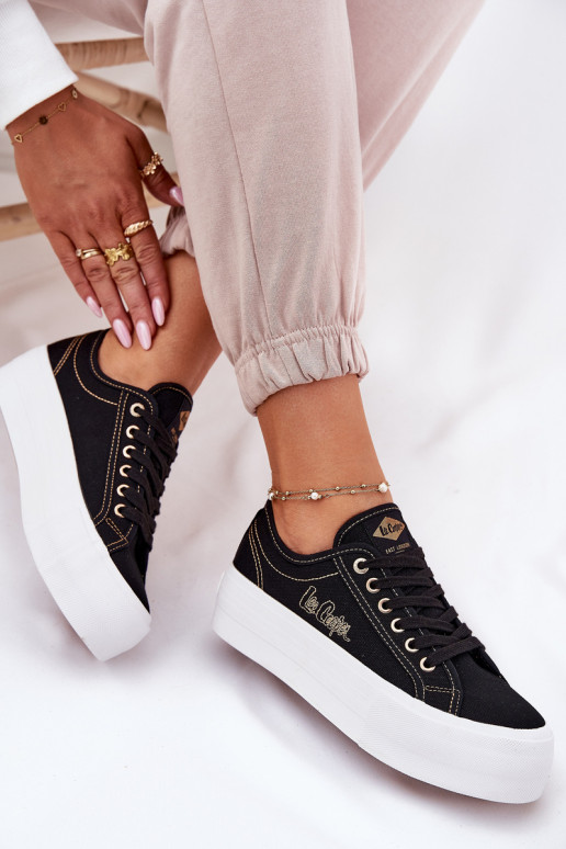 Baskets textiles avec une plateforme Lee Cooper LCDANS-25-31-3431L couleur noire Baskets textiles avec une plateforme Lee Cooper LCDANS-25-31-3431L couleur noire