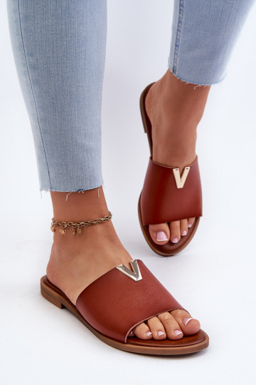 Chaussons en simili cuir pour femmes avec larges talons couleur marron Tai turiliha 2