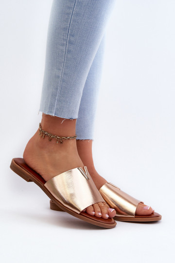 Chaussons en simili cuir pour femmes avec larges talons couleur dorée Tai turiliha 2
