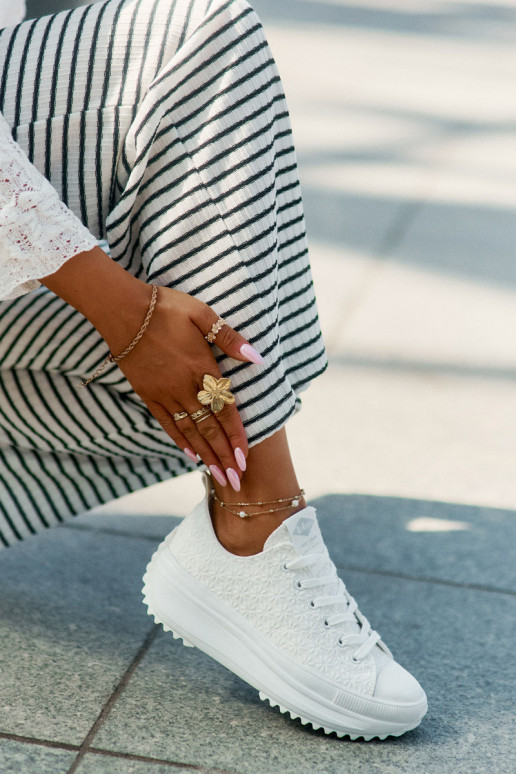 Chaussures de loisirs Z Haftem avec une plateforme Lee Cooper LCDANS-25-31-3465L couleur blanche Chaussures de loisirs Z Haftem avec une plateforme Lee Cooper LCDANS-25-31-3465L couleur blanche