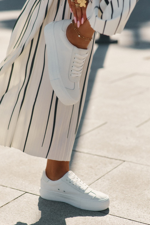 Chaussures de loisirs avec une plateforme Big Star RR274337 couleur blanche