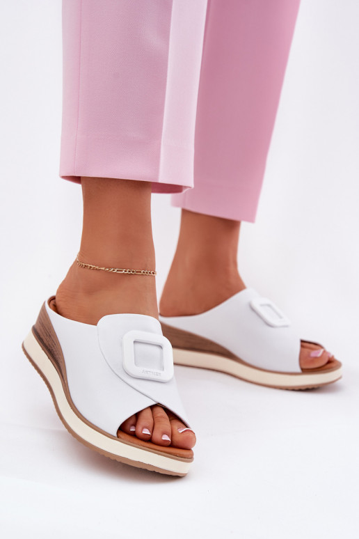 Chaussons en cuir véritable avec plateforme Artiker 56C2144 couleur blanche