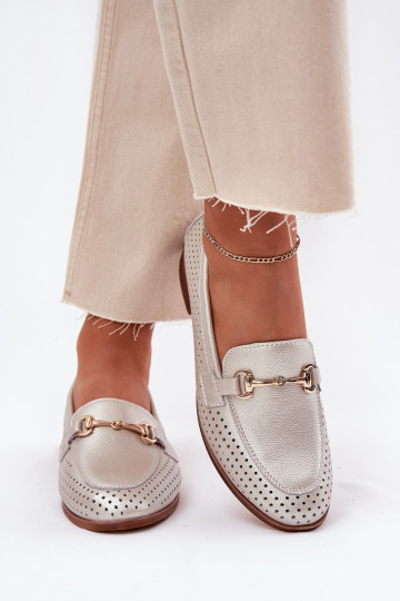 Peau mocassins pour femmes avec des ornements avec des talons larges S.Barski LR51-594 couleur argent 2