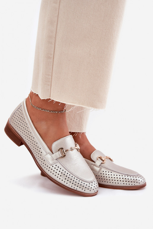 Peau mocassins pour femmes avec des ornements avec des talons larges S.Barski LR51-594 couleur argent