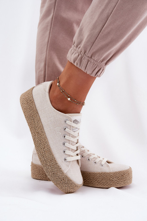 Chaussures de loisirs avec une plateforme Avec tresse Lee Cooper LCDANS-25-02-3284 couleur ivoire Chaussures de loisirs avec une plateforme Avec tresse Lee Cooper LCDANS-25-02-3284 couleur ivoire
