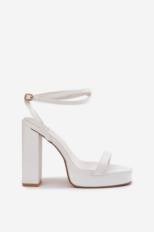 Sandales pour femmes Enregistrer Z avec des bandesem couleur blanche Fevenne Sandales pour femmes Enregistrer Z avec des bandesem couleur blanche Fevenne