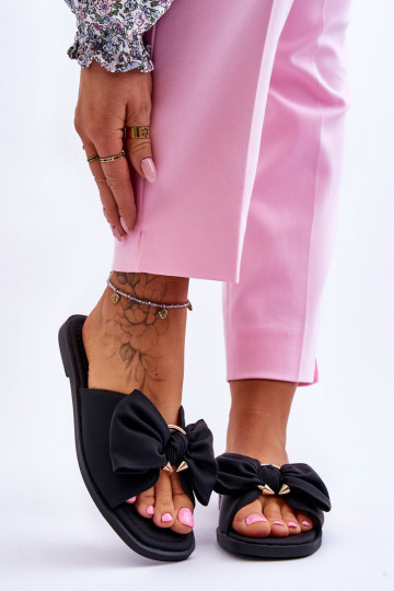 Féminin Pantoufles en cuir avec des rubans couleur noire Becky 2