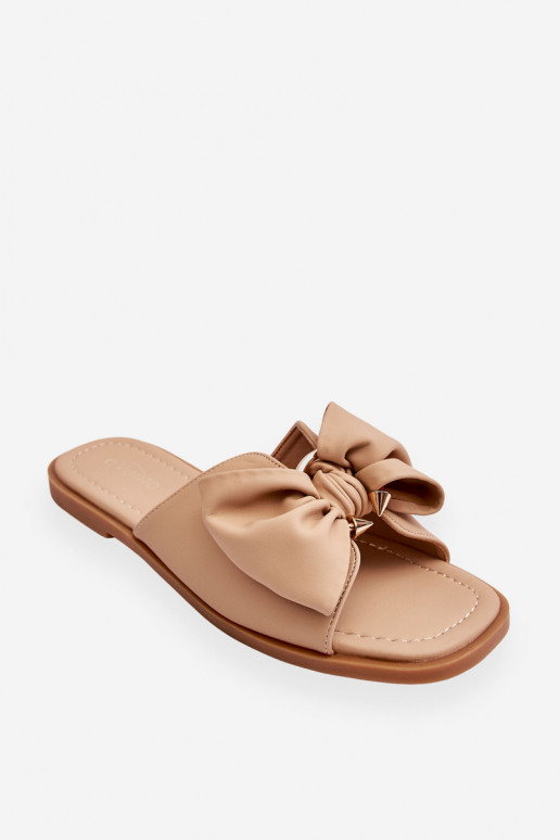 Féminin Pantoufles en cuir avec des rubans beige Becky Féminin Pantoufles en cuir avec des rubans beige Becky