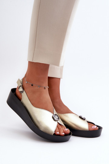 Sandales pour femmes Féminin Sur un coin et plateforme S.Barski KV27-020 couleur dorée 2