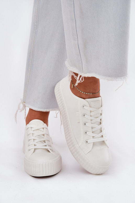 Chaussures de loisirs avec une plateforme Big Star RR274776 couleur blanche  Chaussures de loisirs avec une plateforme Big Star RR274776 couleur blanche