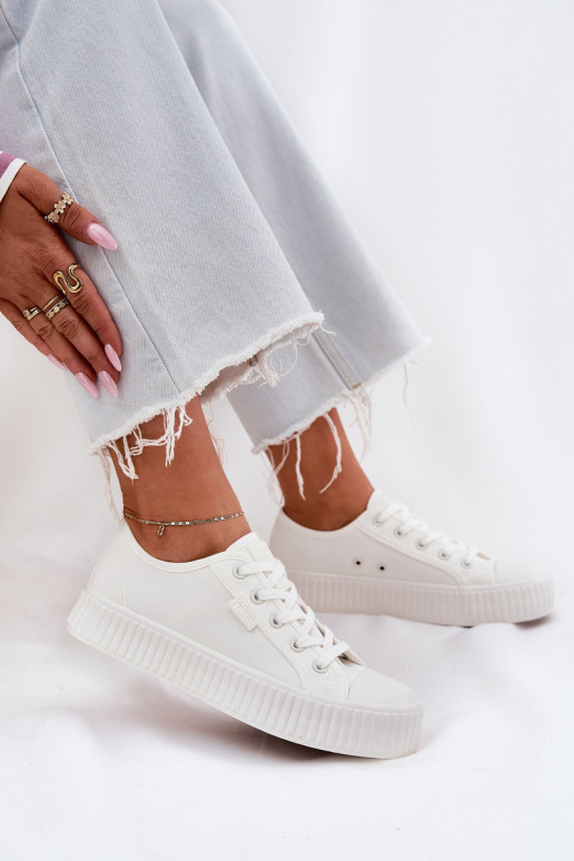 Chaussures de loisirs avec une plateforme Big Star RR274776 couleur blanche  Chaussures de loisirs avec une plateforme Big Star RR274776 couleur blanche