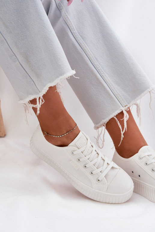 Chaussures de loisirs avec une plateforme Big Star RR274776 couleur blanche  Chaussures de loisirs avec une plateforme Big Star RR274776 couleur blanche